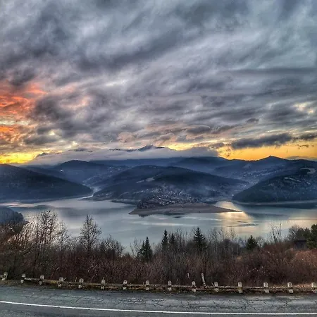 Pensiunea La Bunica * Ruginesti